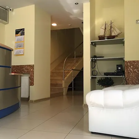 Hotel Consul консул 3*