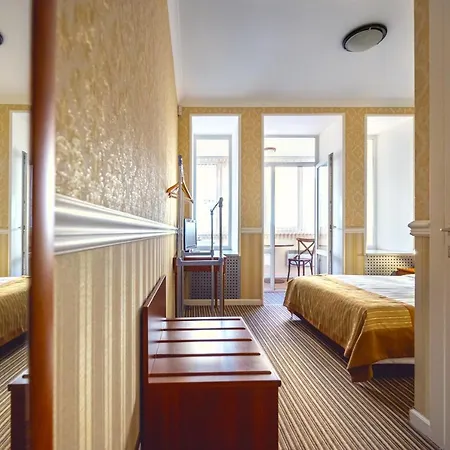 Hotel Consul консул