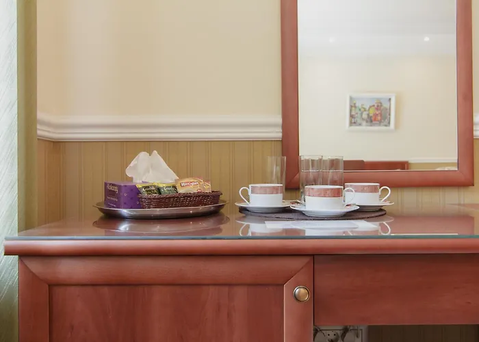 Hotel Consul консул 3*